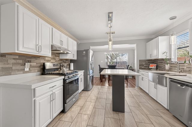 2202 Falling Oaks Road, Houston, TX 77038