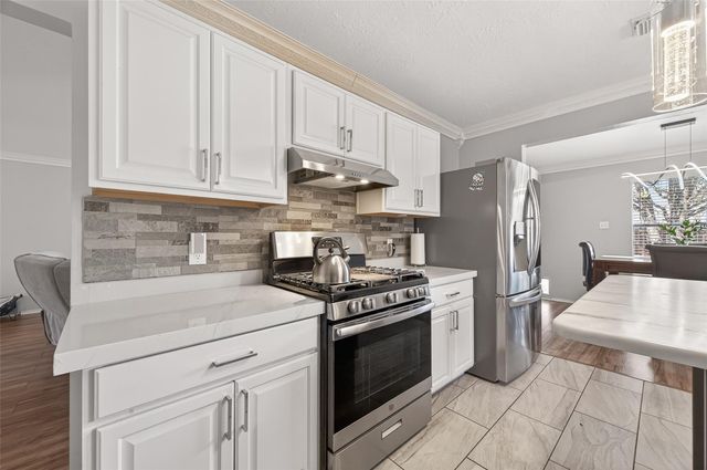 2202 Falling Oaks Road, Houston, TX 77038