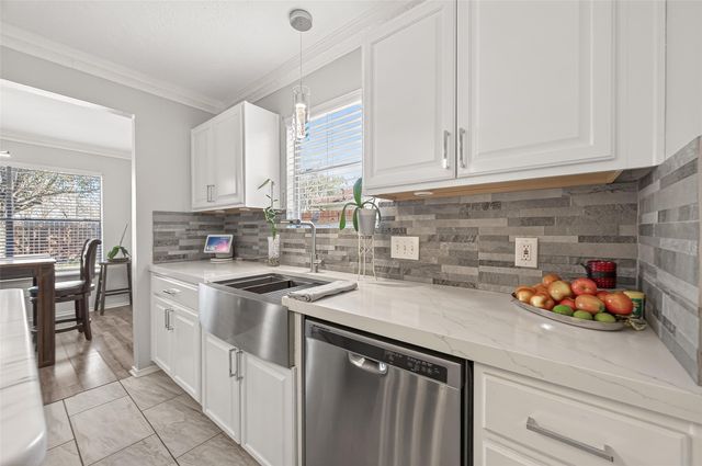 2202 Falling Oaks Road, Houston, TX 77038