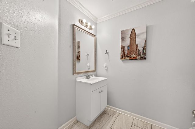 2202 Falling Oaks Road, Houston, TX 77038