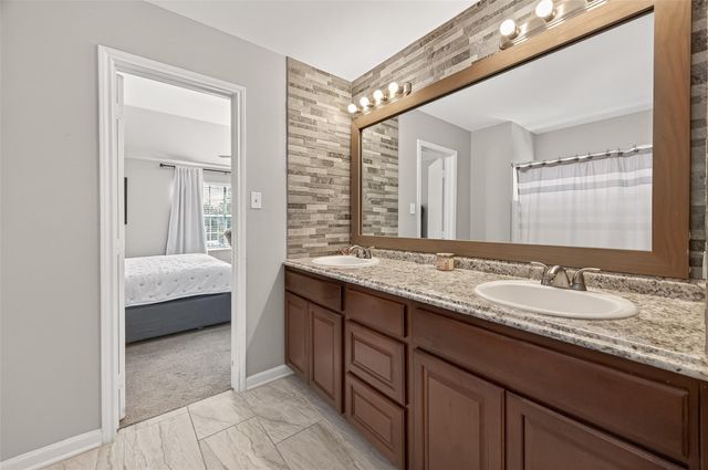 2202 Falling Oaks Road, Houston, TX 77038