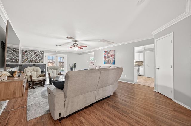 2202 Falling Oaks Road, Houston, TX 77038