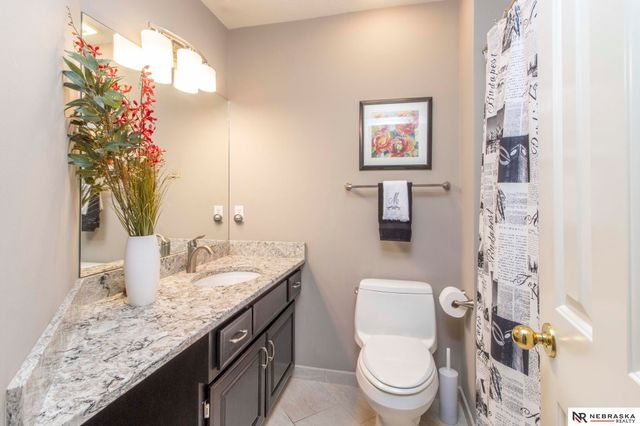15066 Sherwood Avenue, Omaha, NE 68116