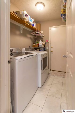 15066 Sherwood Avenue, Omaha, NE 68116