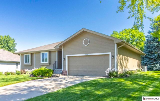 15066 Sherwood Avenue, Omaha, NE 68116