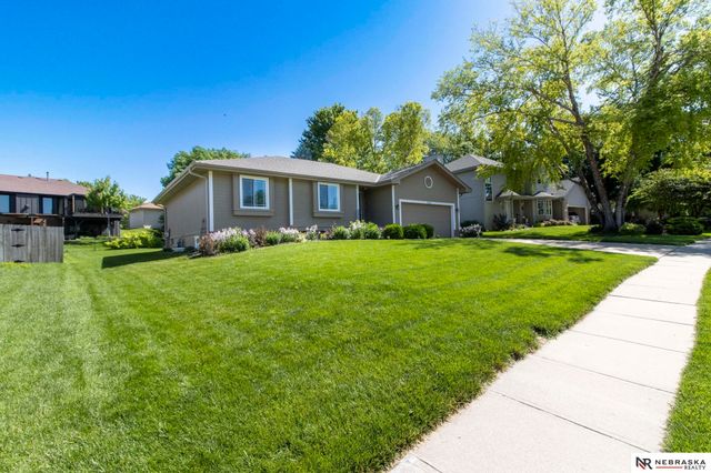 15066 Sherwood Avenue, Omaha, NE 68116