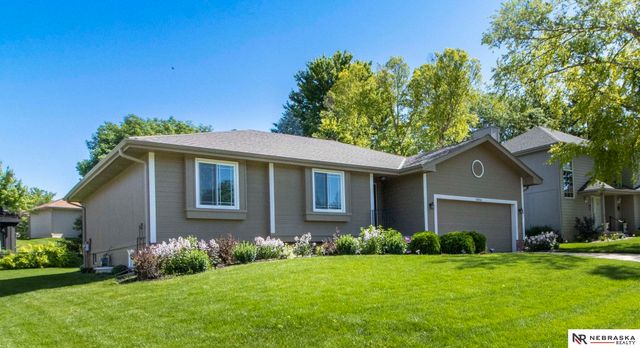 15066 Sherwood Avenue, Omaha, NE 68116