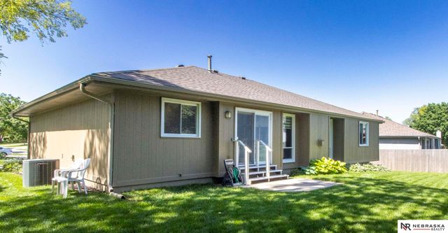 15066 Sherwood Avenue, Omaha, NE 68116