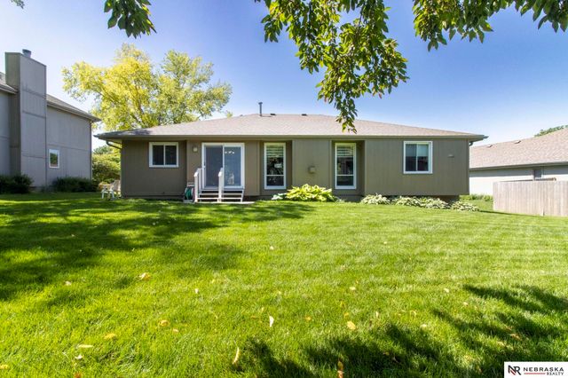 15066 Sherwood Avenue, Omaha, NE 68116