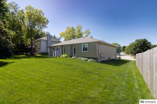 15066 Sherwood Avenue, Omaha, NE 68116