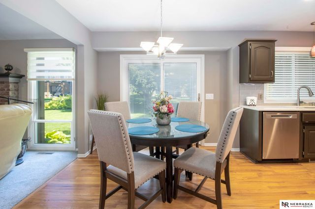 15066 Sherwood Avenue, Omaha, NE 68116