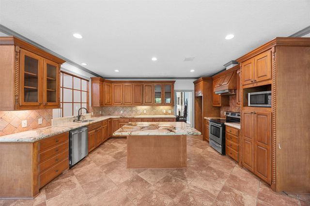 2622 Muegge Road, Rosenberg, TX 77471