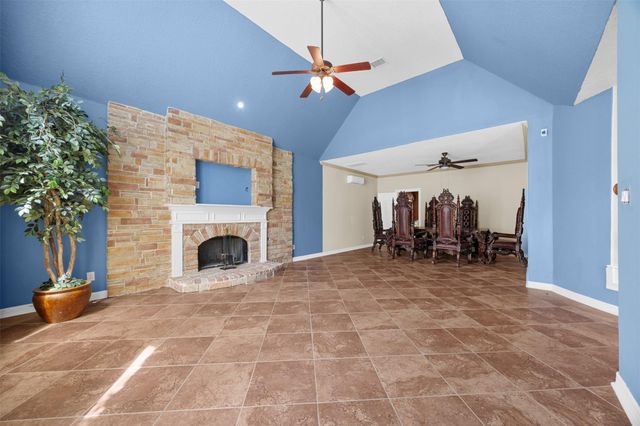 2622 Muegge Road, Rosenberg, TX 77471