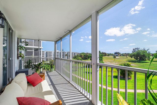 6699 NW 2nd Avenue 415, Boca Raton, FL 33487