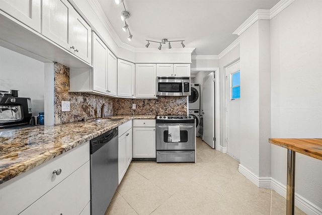 6699 NW 2nd Avenue 415, Boca Raton, FL 33487