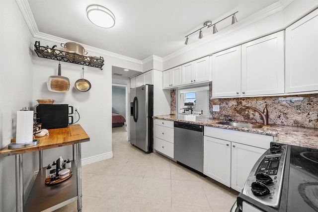6699 NW 2nd Avenue 415, Boca Raton, FL 33487