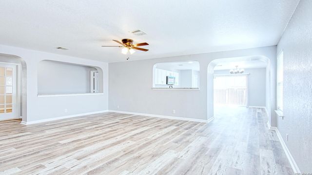 1530 Ambush Creek, San Antonio, TX 78245