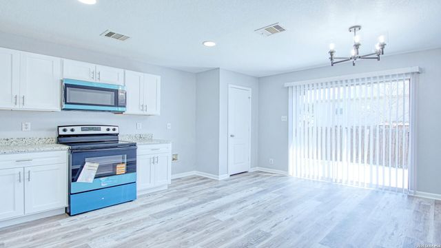 1530 Ambush Creek, San Antonio, TX 78245