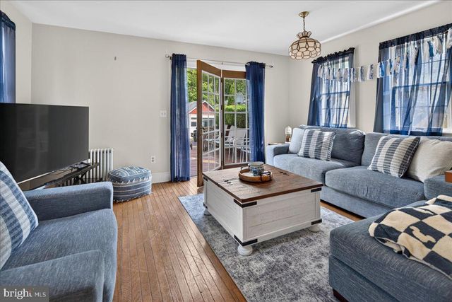 44 BRENWAL AVE, Ewing, NJ 08618