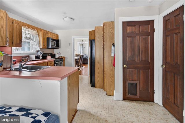 44 BRENWAL AVE, Ewing, NJ 08618