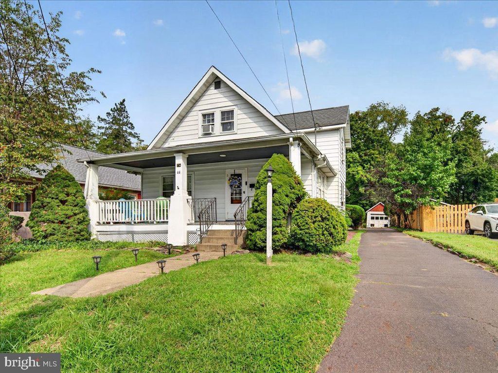44 BRENWAL AVE, Ewing, NJ 08618