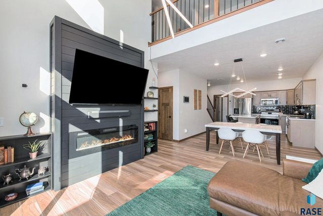 6146 S Alki Pl Place, Sioux Falls, SD 57108