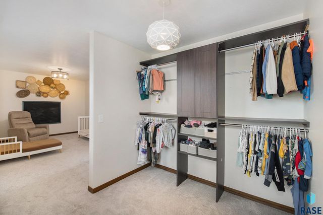 6146 S Alki Pl Place, Sioux Falls, SD 57108