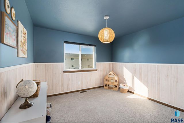 6146 S Alki Pl Place, Sioux Falls, SD 57108