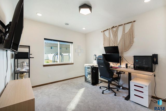 6146 S Alki Pl Place, Sioux Falls, SD 57108