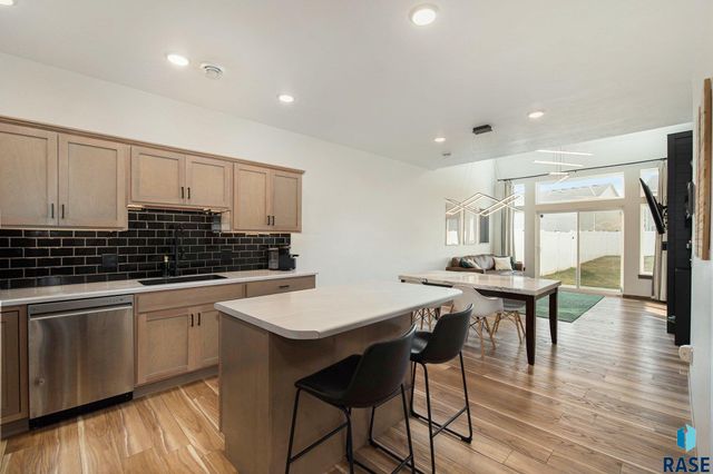 6146 S Alki Pl Place, Sioux Falls, SD 57108