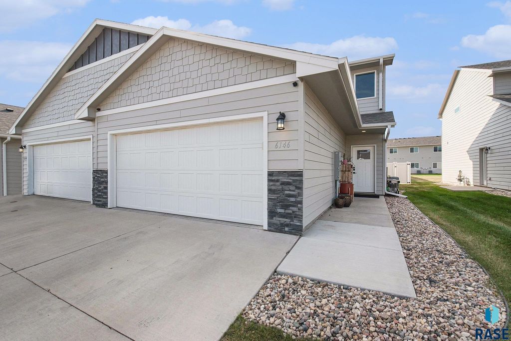 6146 S Alki Pl Place, Sioux Falls, SD 57108