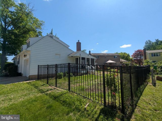 53 O'DANIEL AVE, Newark, DE 19711