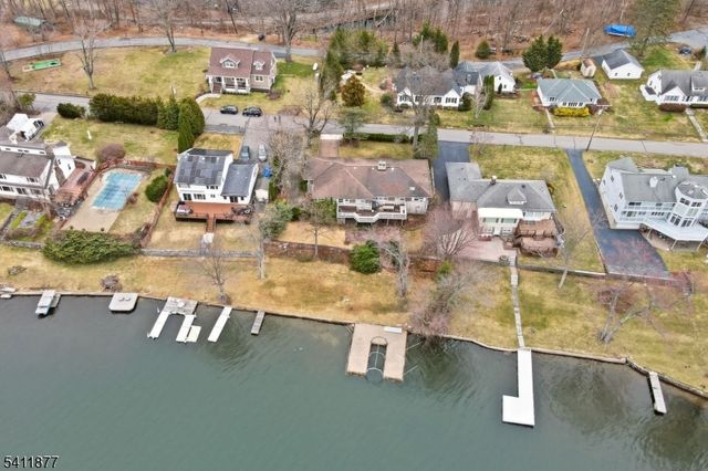 108 Long Pond Rd, West Milford Twp., NJ 07421