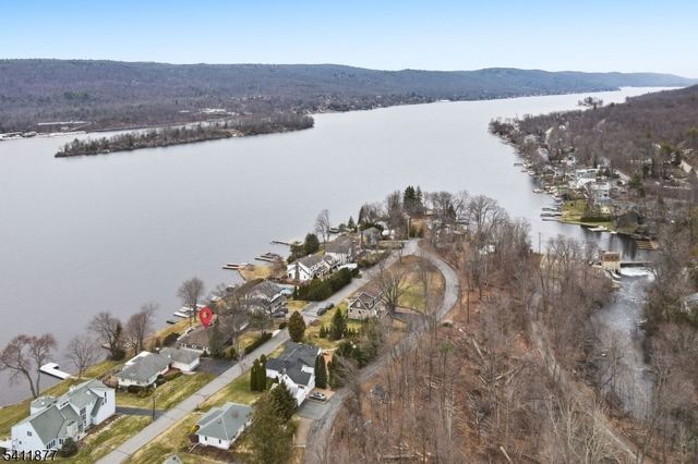 108 Long Pond Rd, West Milford Twp., NJ 07421