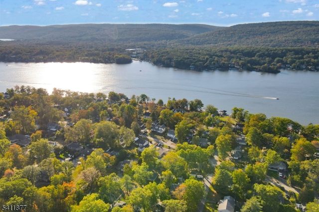 108 Long Pond Rd, West Milford Twp., NJ 07421