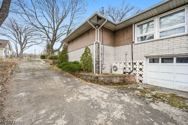 108 Long Pond Rd, West Milford Twp., NJ 07421