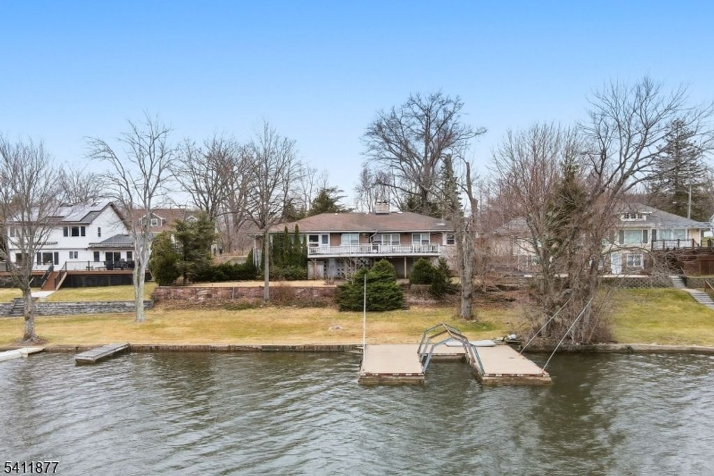 108 Long Pond Rd, West Milford Twp., NJ 07421