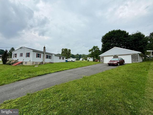 29 ELM AVE, Temple, PA 19560