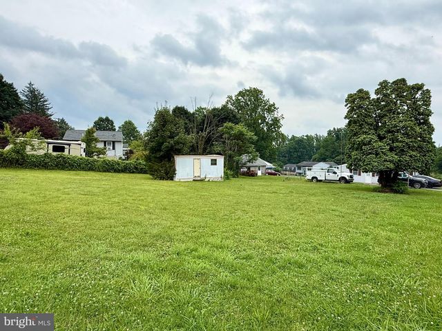 29 ELM AVE, Temple, PA 19560