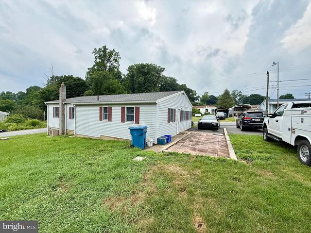 29 ELM AVE, Temple, PA 19560
