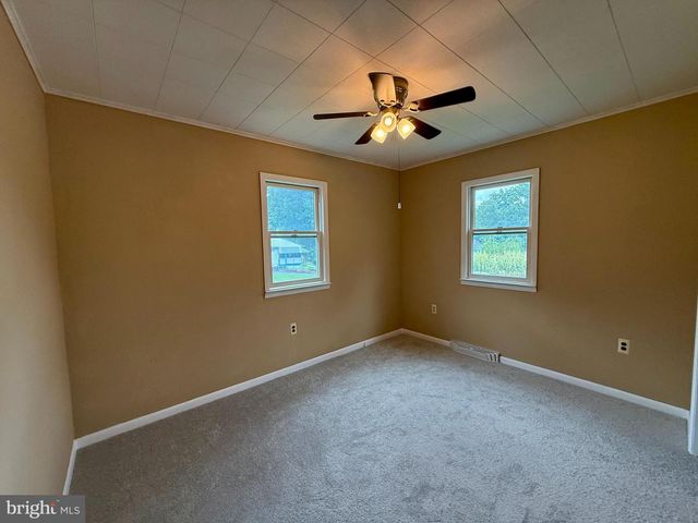 29 ELM AVE, Temple, PA 19560