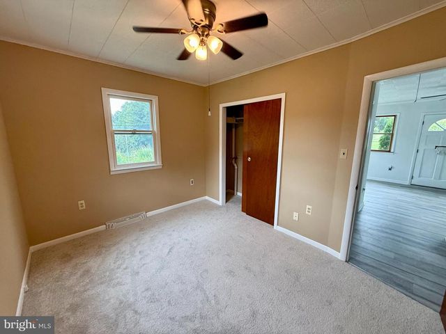 29 ELM AVE, Temple, PA 19560