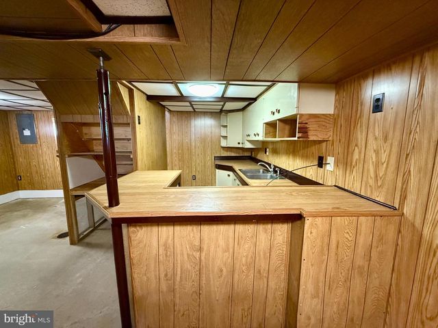 29 ELM AVE, Temple, PA 19560