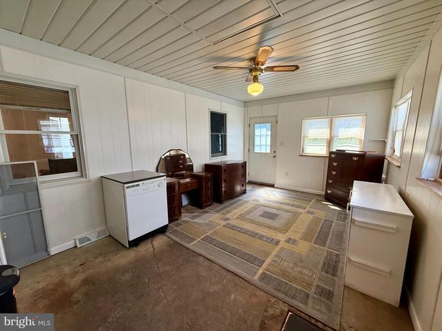 29 ELM AVE, Temple, PA 19560
