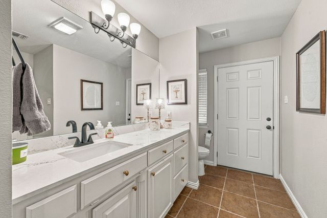 1211 Mallard Way, Granbury, TX 76048