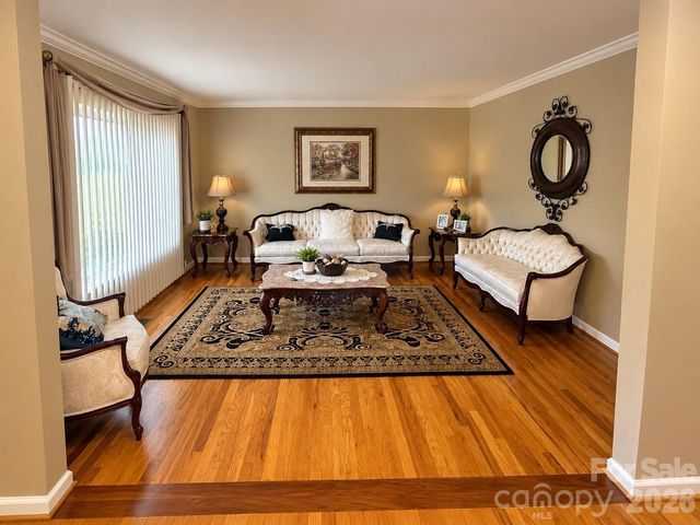 5980 Willowbottom Road, Hickory, NC 28602
