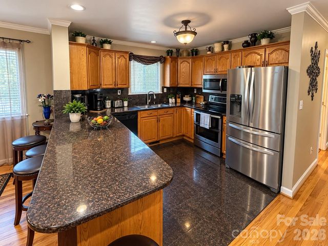 5980 Willowbottom Road, Hickory, NC 28602