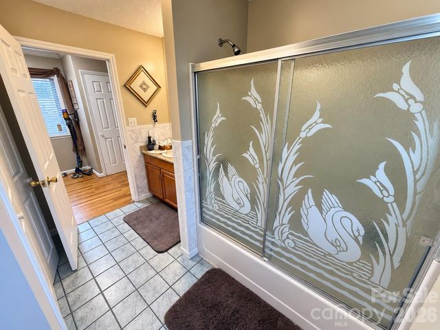 5980 Willowbottom Road, Hickory, NC 28602