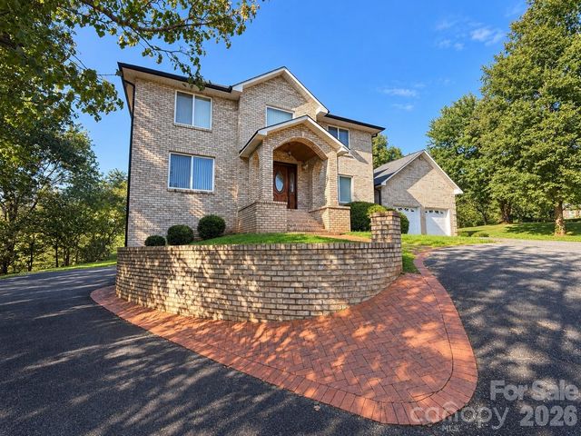 5980 Willowbottom Road, Hickory, NC 28602