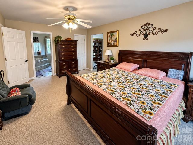 5980 Willowbottom Road, Hickory, NC 28602